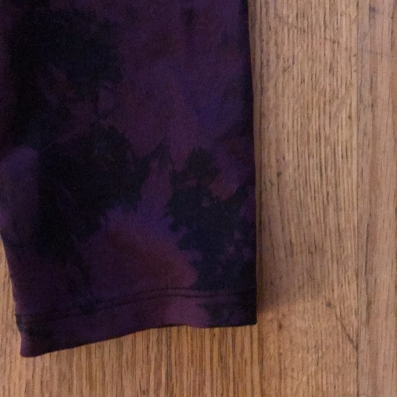 Daub and Design maroon and black leggings - Picture 6 of 9